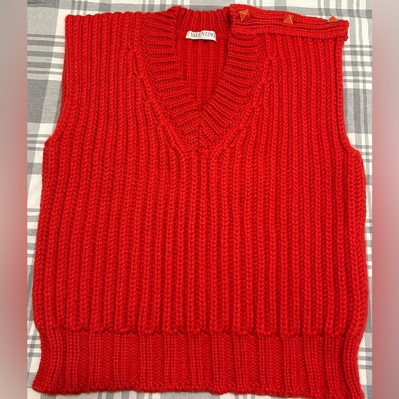 Wool vest by Valentino - Picture 6 of 10